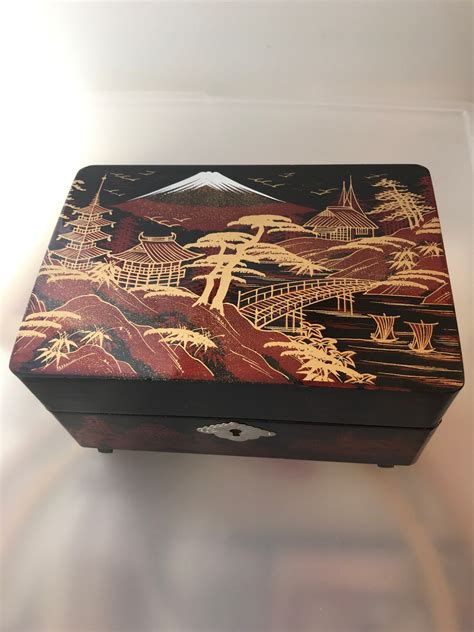 antique japanese music box